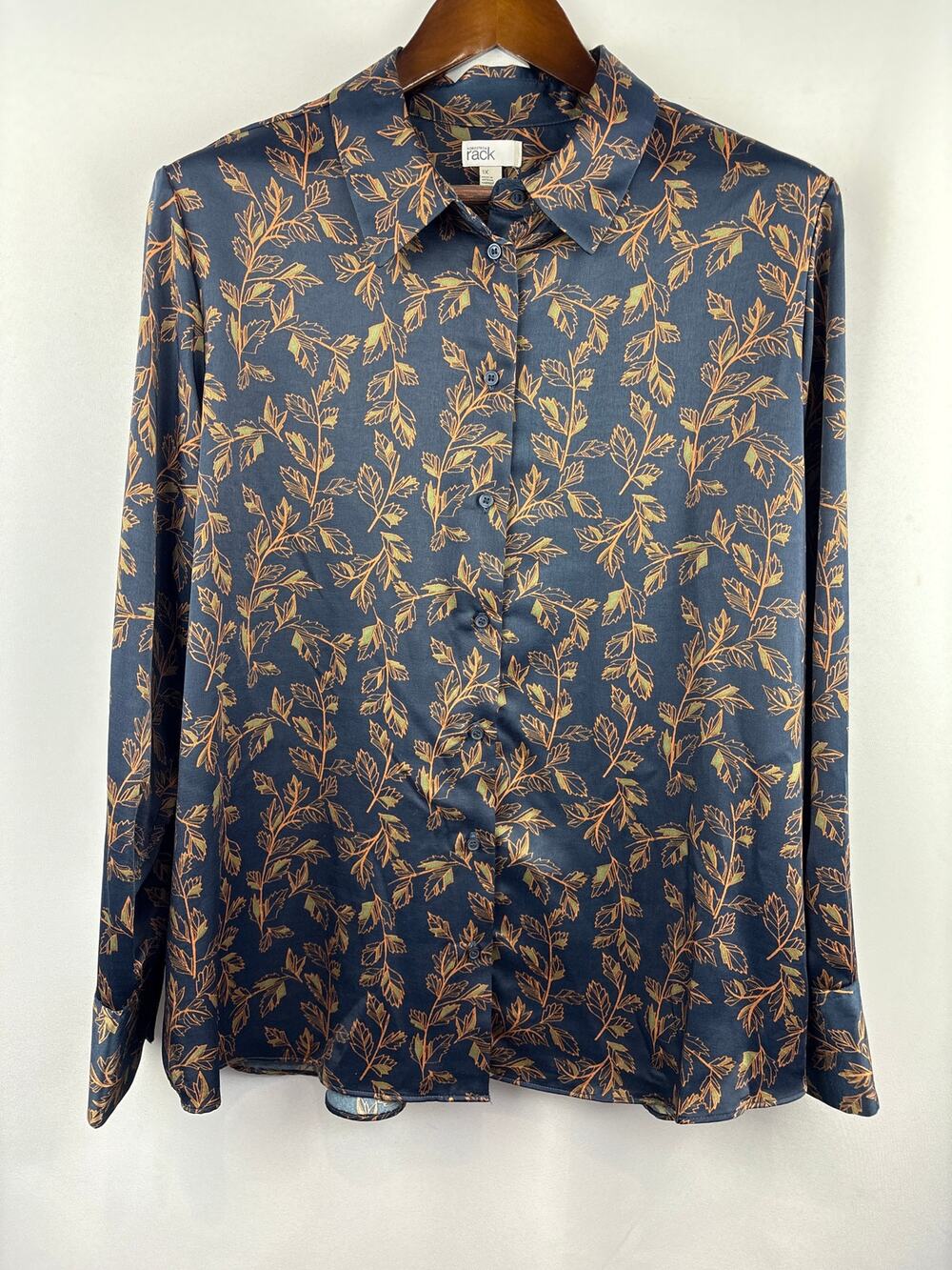Women’s Nordstrom Rack Size 1X Navy Leaf Patterned Button Up